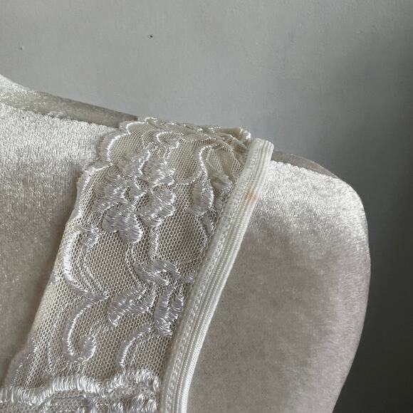 SOLD OUTTT - Picture 4 of 6